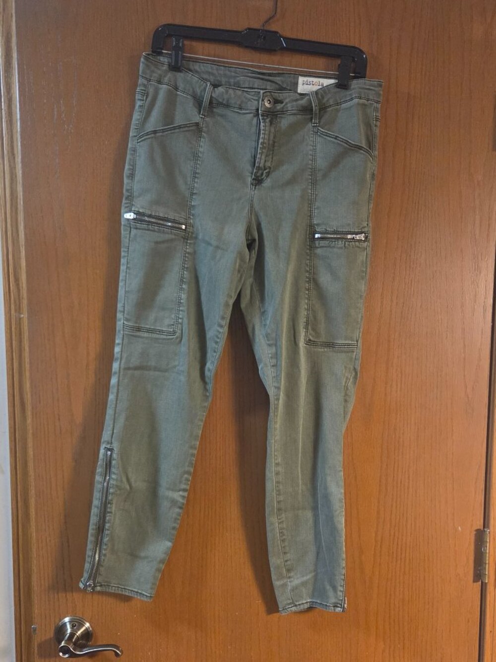 Pistola- The Hannah- Skinny Cargo Pant Size 31- Army Green- 27.5 Inseam